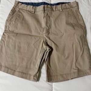 Vineyard Vines Khaki Shorts Size 32